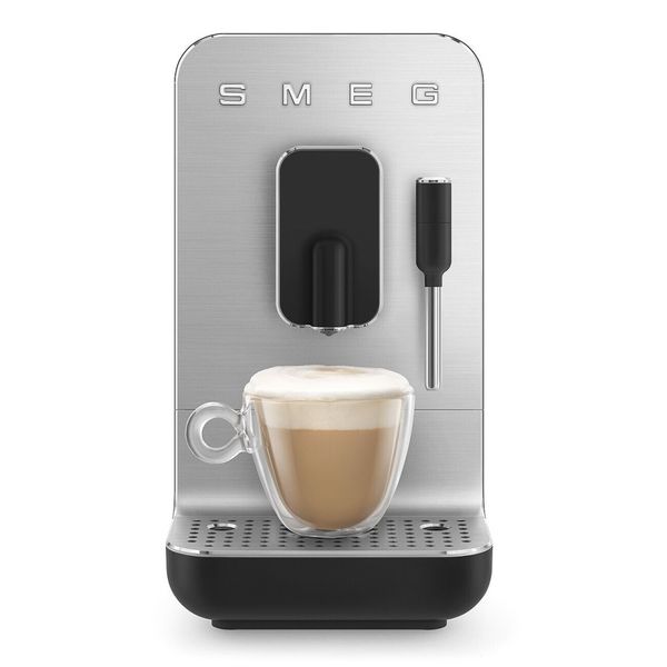 Smeg BCC12BLMEU - серія COLLEZIONE - Автоматична кавомашина з ручним капучинатором, колір чорний матовий bcc12blmeu фото