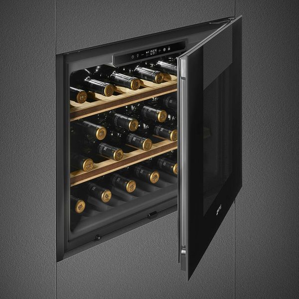 Smeg CVI121B3 - серія LINEA - Вбудована шафа для зберігання вина, 21 пляшка, 45 см, петлі змінні CVI121B3 фото