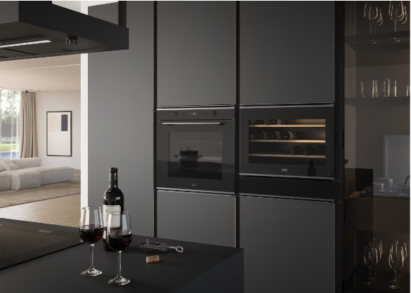 Встраиваемый холодильник для вина Franke FMY 24 WCR BK (131.0690.488) Черное стекло 131.0690.488 фото